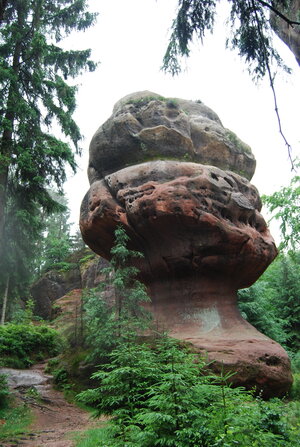 Sandsteingebilde in Form eines Pilzes